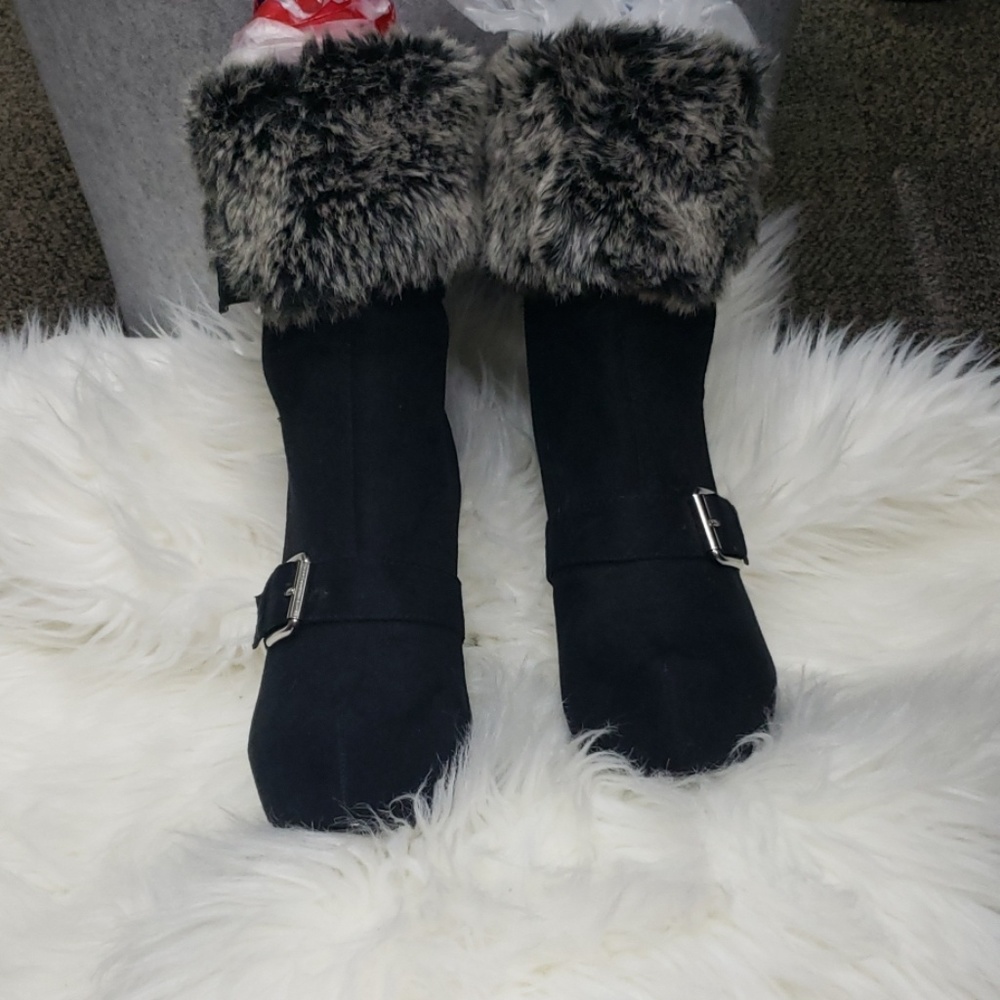 Shoe Dazzle Boots - Picture 4 of 7